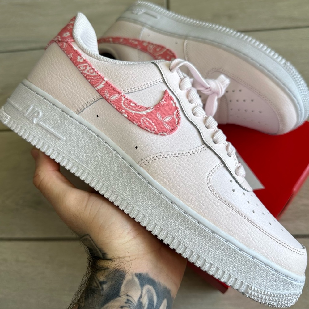 NIKE AIR FORCE 1 LOW PINK WHITE